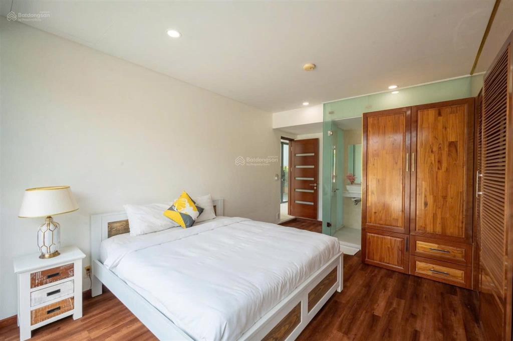 Cho thuê biệt thự 3pn, 3wc, hồ bơi riêng tại the ocean villas, đà nẵng, 76 triệu, 700m2