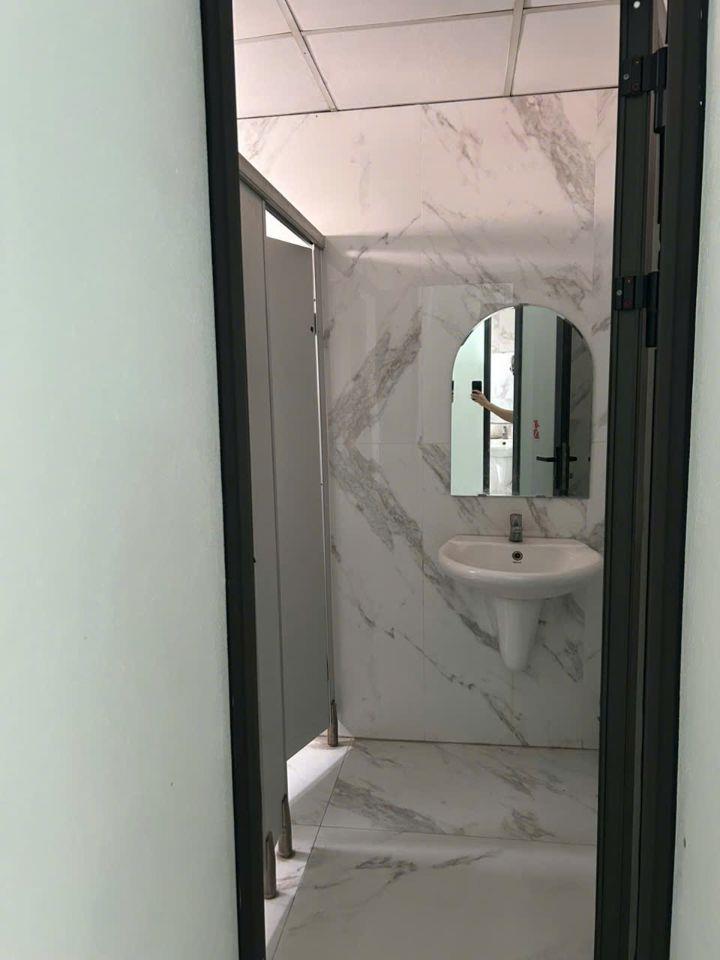 Cho thuê VP152 Phó Đức Chính - Cửa Bắc, Ba Đình, tòa nhà 12 tầng, 75m2