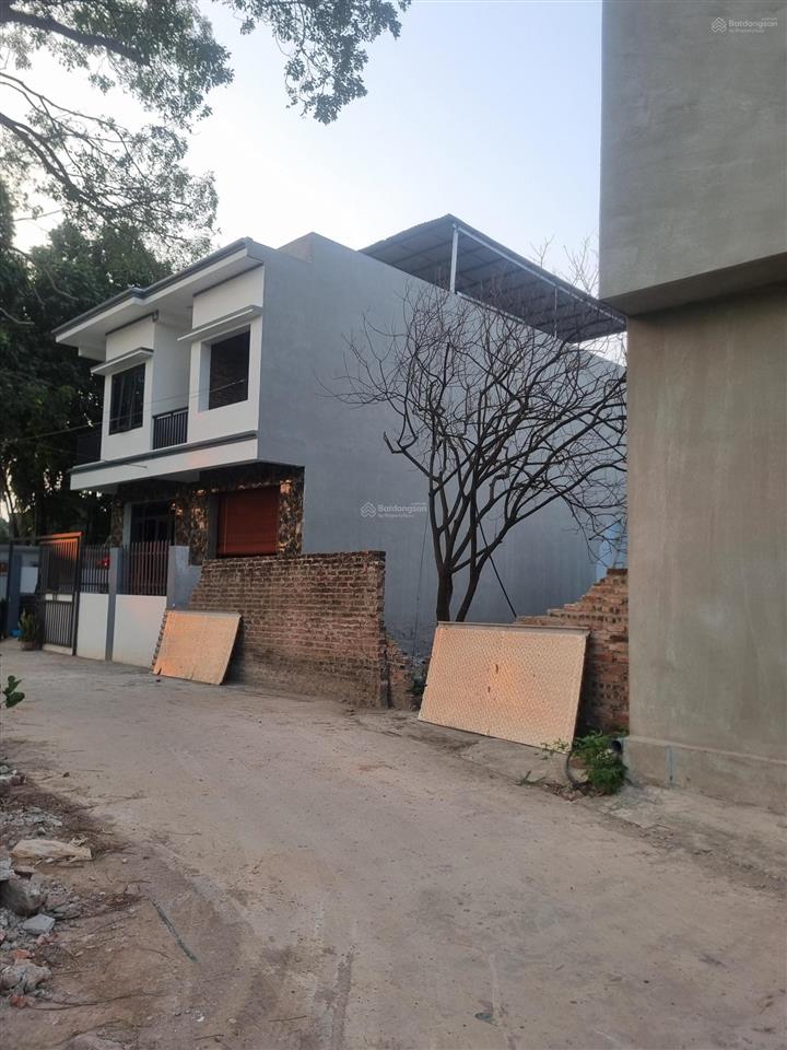 Bán đất thổ cư chưa làm sổ sung quanh đã làm nhà thương mại ở hết rồi, giá bán 20 triệu/m2