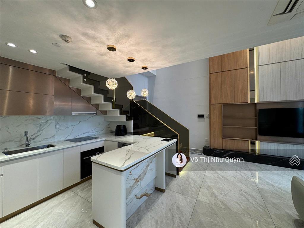 Cần cho thuê the opera residence căn loft 3pn có sân vườn  view cầu bason