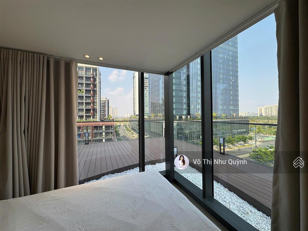 Cần cho thuê the opera residence căn loft 3pn có sân vườn  view cầu bason