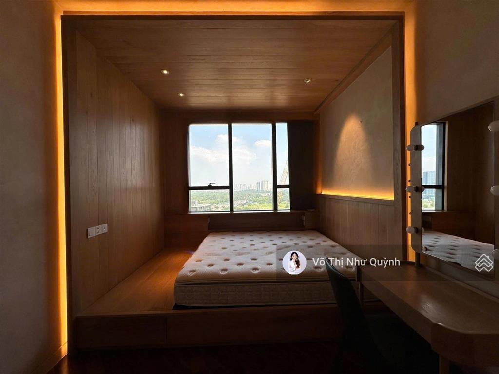 Tòa cove sang trọng empire cần cho thuê gấp căn hộ 3 phòng ngủ  view pháo hoa, đầy đủ nội thất