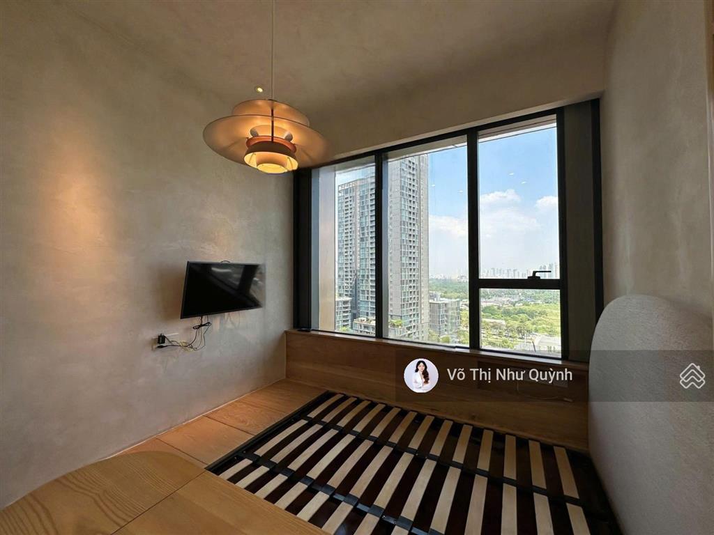 Tòa cove sang trọng empire cần cho thuê gấp căn hộ 3 phòng ngủ  view pháo hoa, đầy đủ nội thất