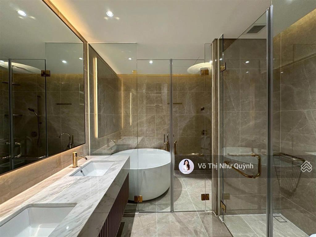 Tòa cove sang trọng empire cần cho thuê gấp căn hộ 3 phòng ngủ  view pháo hoa, đầy đủ nội thất