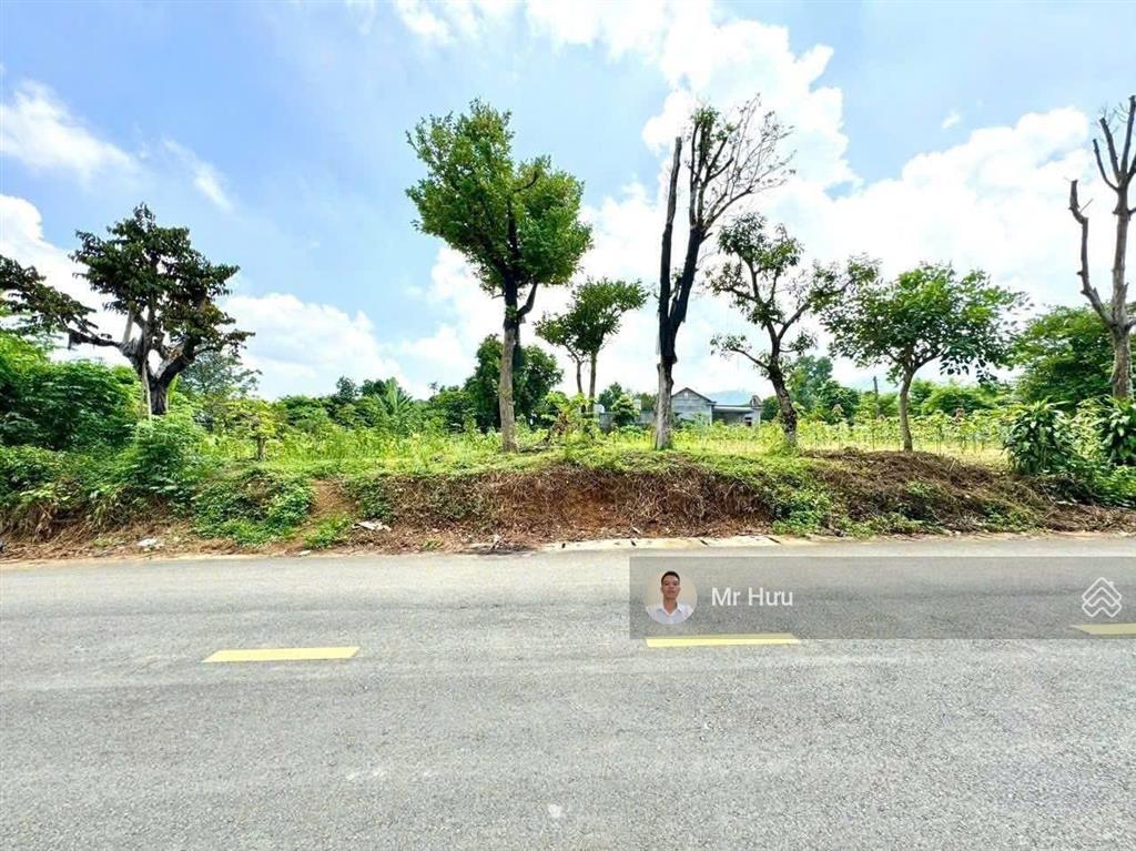 2227m  lô góc  mặt đường nhựa  chỉ hơn 8tr/m