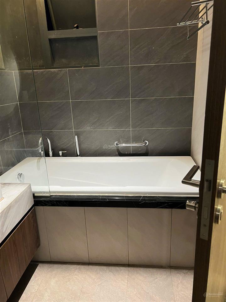 Bán nhanh căn 141m2 view hồ sinh thái khu diamond brilliant celadon city  không gian sống đẳng cấp