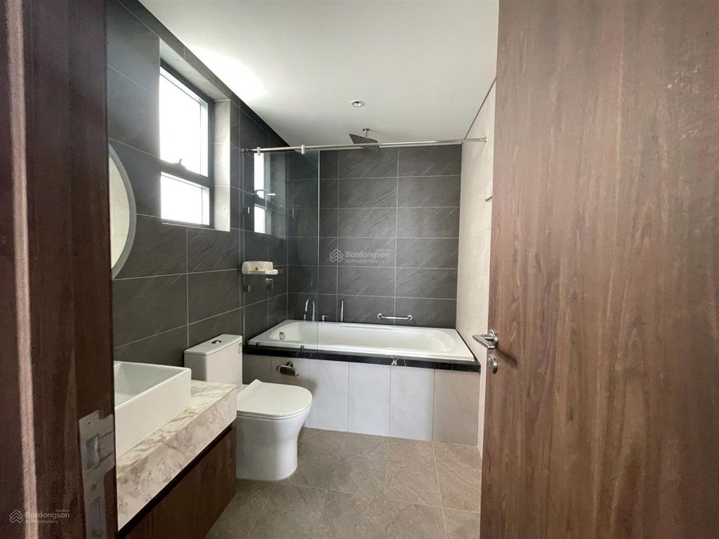 Bán nhanh 112m2 2pn +1 và 2wc khu diamond brilliant celadon city