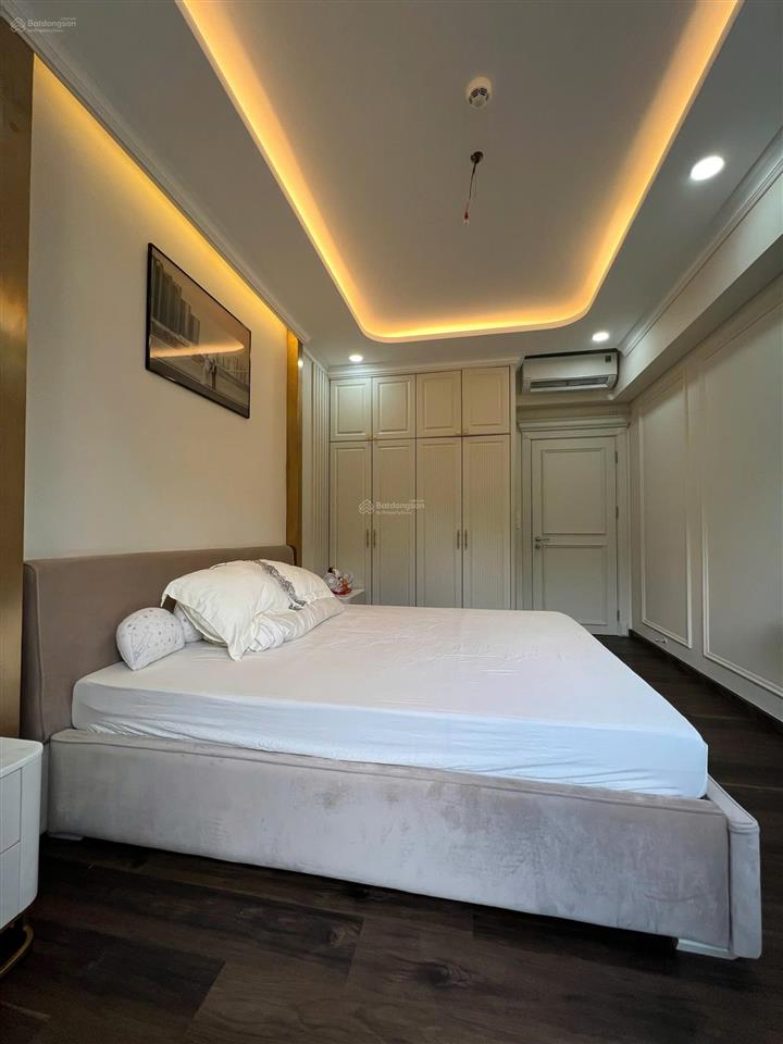 Chính chủ bán căn 3pn skycentery tt giãn view đẹp, tầng đẹp, full nội thất cao cấp