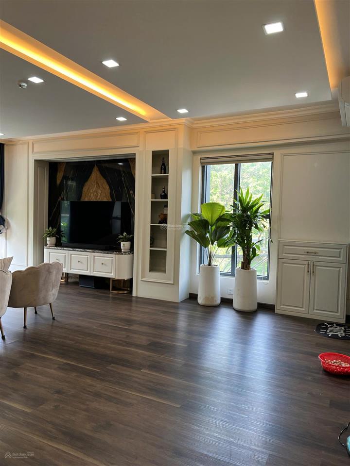 Chính chủ bán căn 3pn skycentery tt giãn view đẹp, tầng đẹp, full nội thất cao cấp