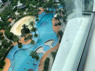 Bán căn hộ 2pn2wc view hồ bơi centery tầng đẹp, giá tốt