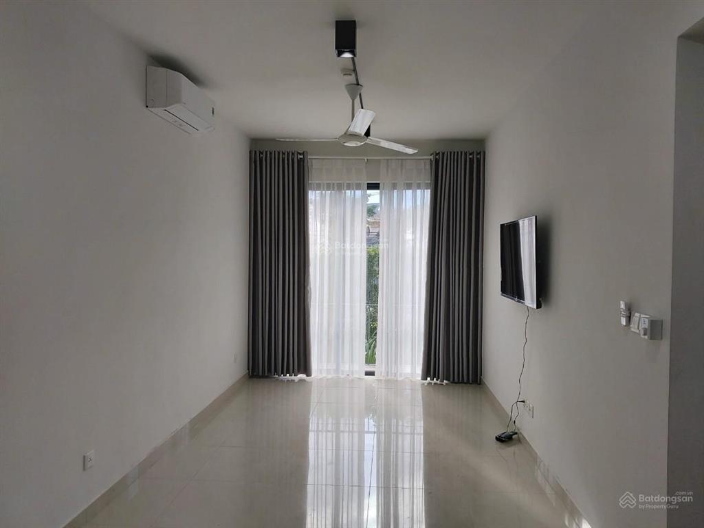 Cho thuê 2pn 2wc  71m2 có ntcb khu emerald  celadon city