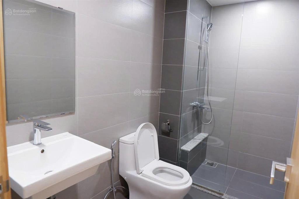 Cho thuê 2pn 2wc  71m2 có ntcb khu emerald  celadon city