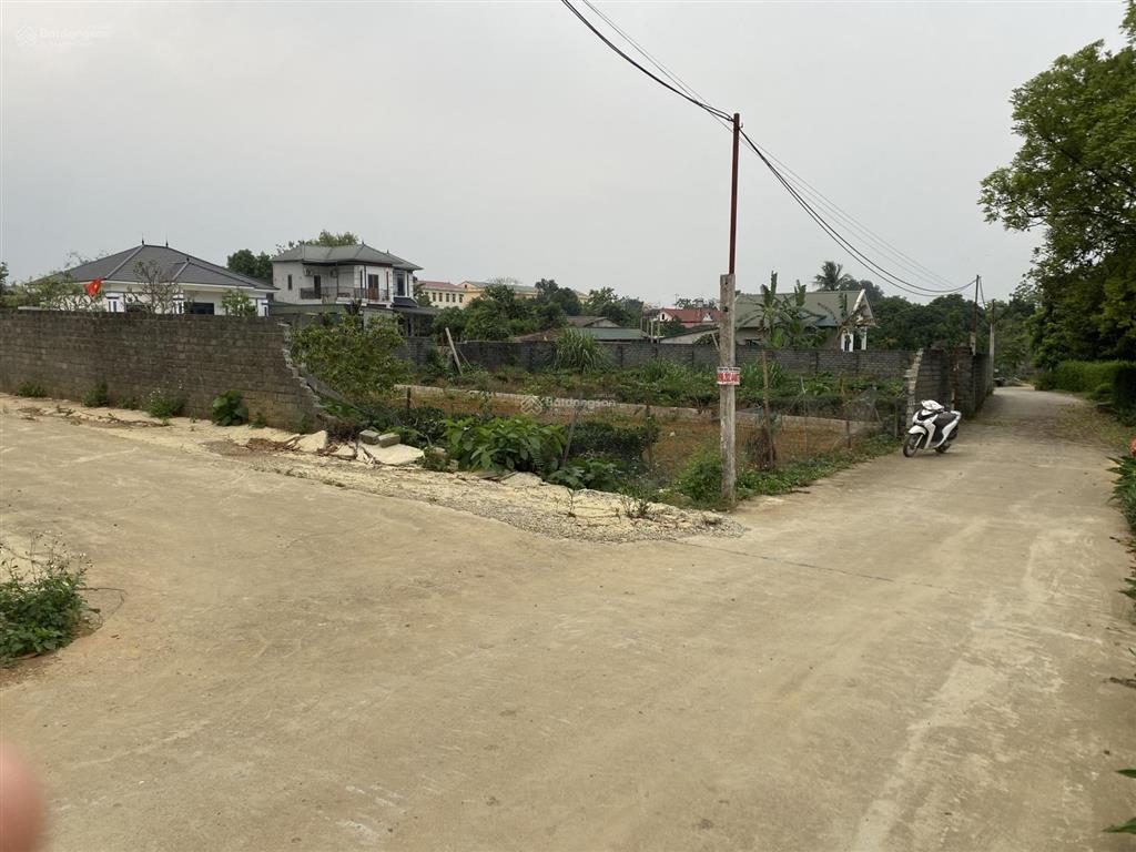 Bán lô đất 2 mặt tiền tại thôn bài xã yên bài . giá tốt nhất khu vực
