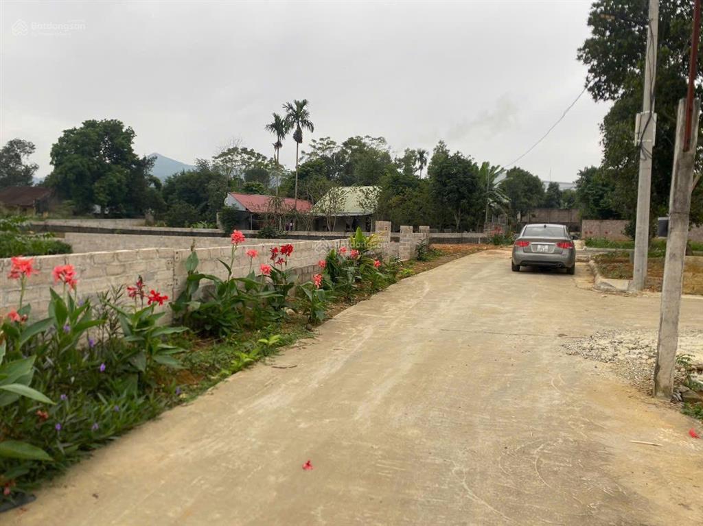 Bán lô đất 2 mặt tiền tại thôn bài xã yên bài . giá tốt nhất khu vực