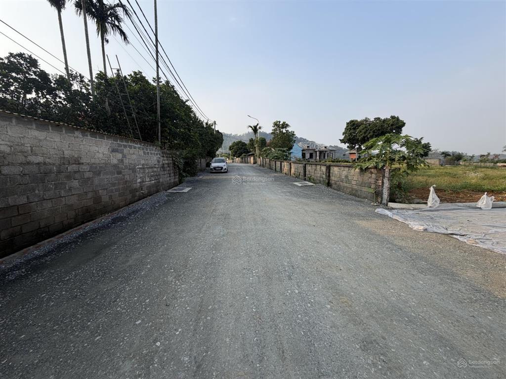 Bán 270m² lô đất sở hữu 2 mặt tiền view đồng suối với cùng thoáng tại yên bài