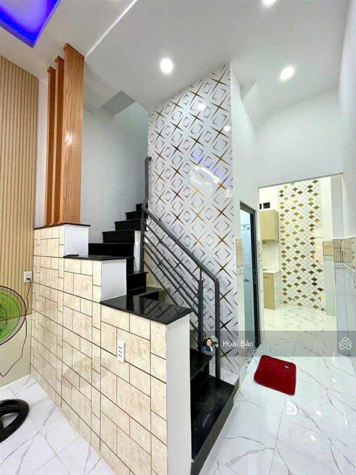 Bt  hơn 3t  giáp q6  dts 60m2  nhà mơi đốn tết