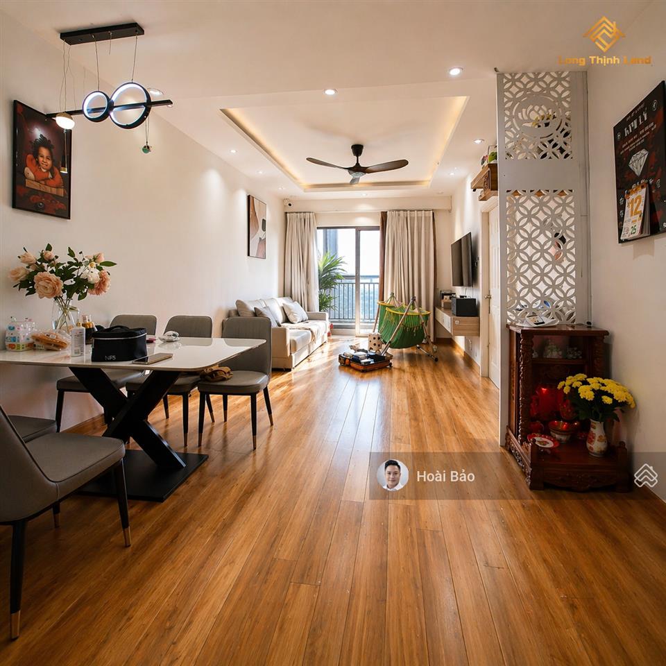 Nhà đẹp + 2pn banlcon + sổ hồng dài lâu + tặng nội thất