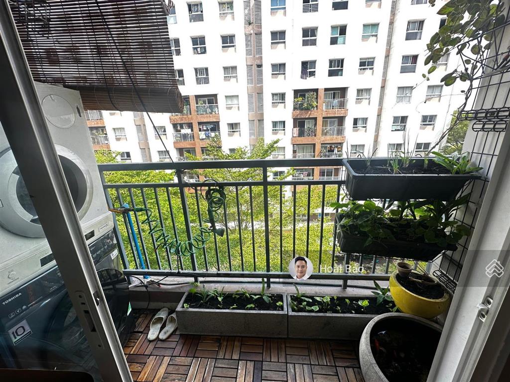 Hàng hiếm ehome 3 block a9 có ban công  full nội thất cao cấp 2 tỷ 9x tl