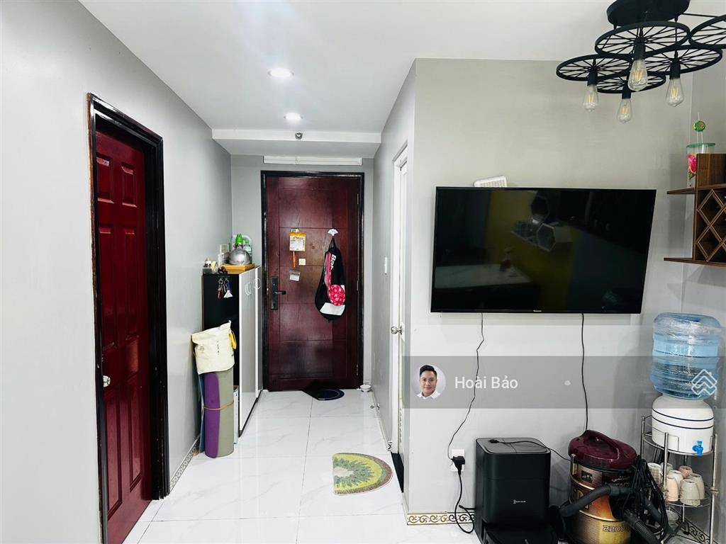 Hàng hiếm ehome 3 block a9 có ban công  full nội thất cao cấp 2 tỷ 9x tl