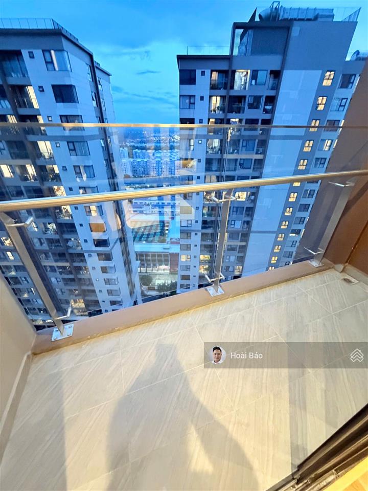 Tầng cao  view đẹp  80m2 nhà đẹp + full nội thất + giá rẻ bất ngờ