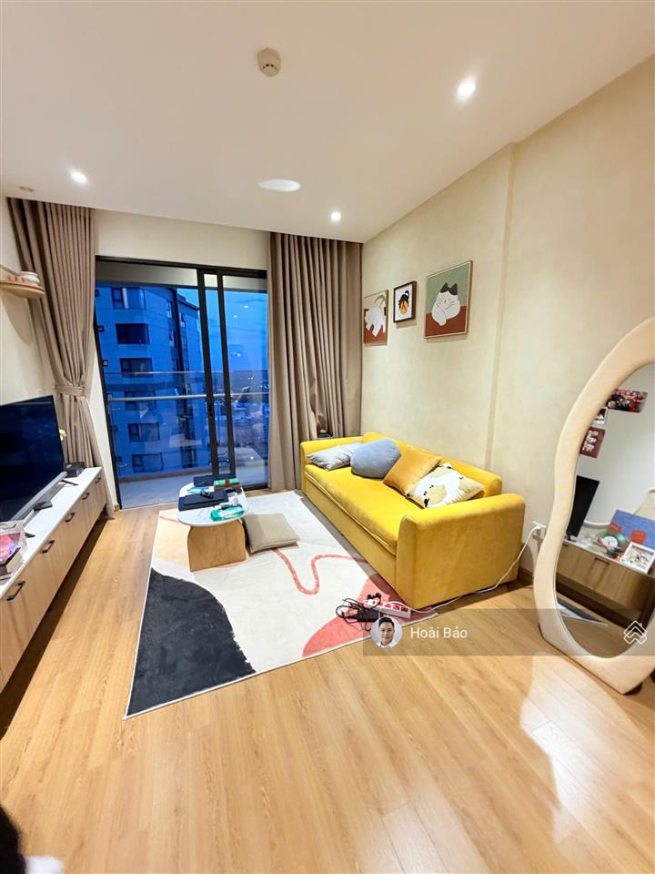 Tầng cao  view đẹp  80m2 nhà đẹp + full nội thất + giá rẻ bất ngờ