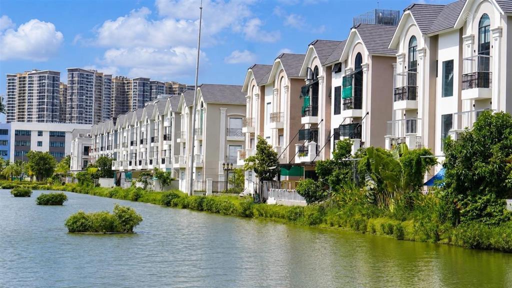 Biệt thự song lập  bán gấp  200m2 khu compound  view công viên, giá tốt vinhomes grand park t8