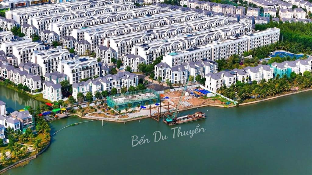 Nhà phố  cần tiền bán gấp t8/2026 144m2 manhattan giá bán 20,5 tỷ btp  giá tốt hơn thị trường