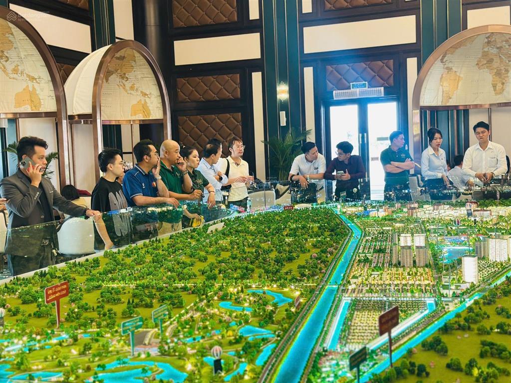 Bán biệt thự song lập 112m2 chỉ 9,013 tỷ all in ưu đãi lên đến 50% giá trị vinhomes saigon park