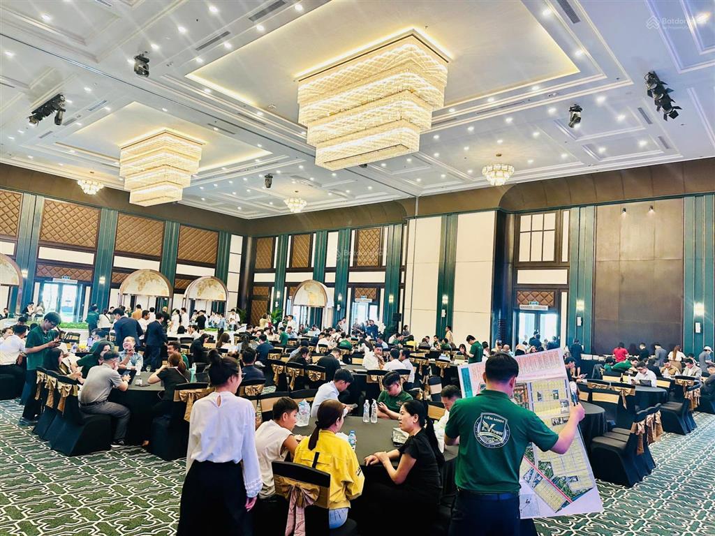 Bán biệt thự song lập 112m2 chỉ 9,013 tỷ all in ưu đãi lên đến 50% giá trị vinhomes saigon park
