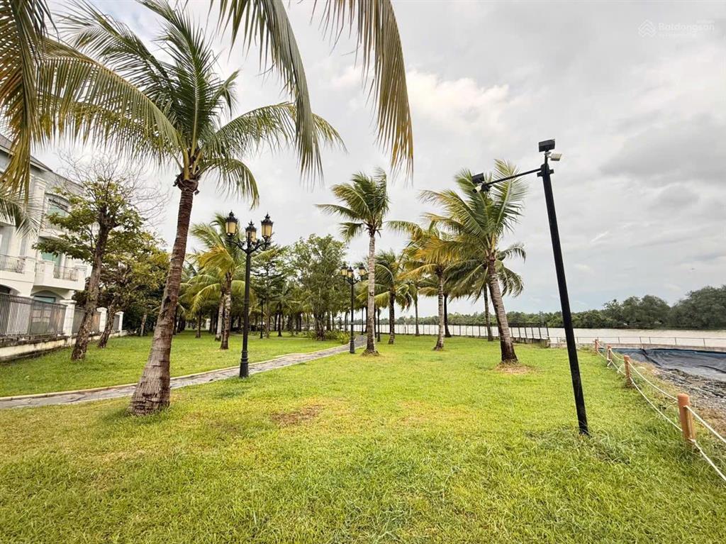 Chủ cần tiền bán gấp biệt thự đơn lập  view sông  321m2  glory chỉ 121tr/m2 chỉ 39 tỷ btp