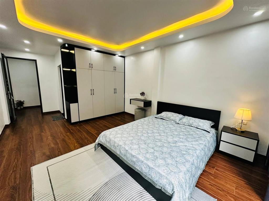 Bán nhà gần phố cự lộc, thanh xuân 35m, 4 tầng, mặt tiền 4m, giá 10.85 tỷ.