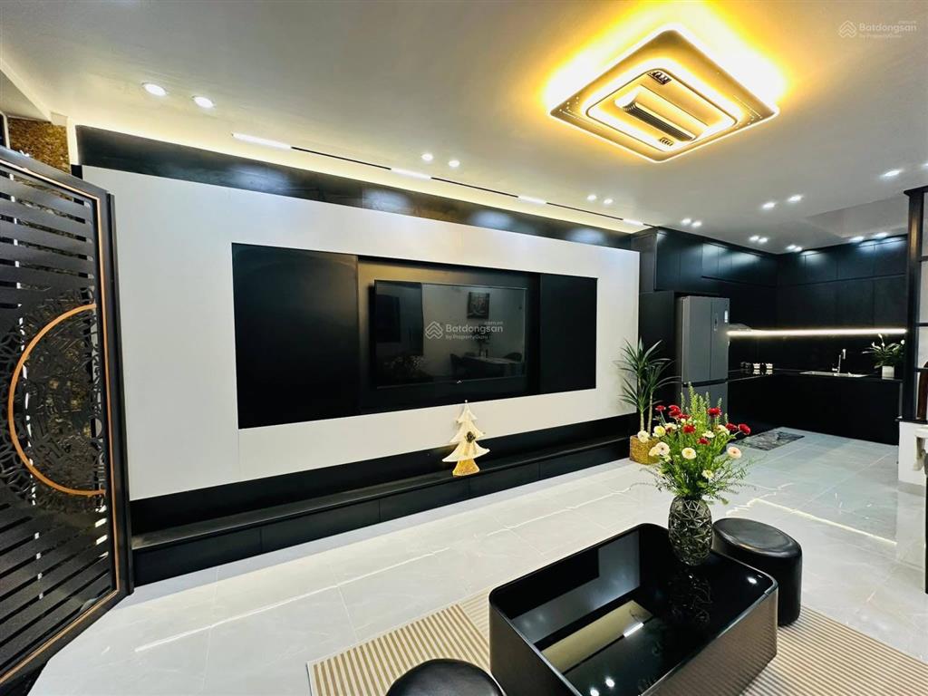 Bán nhà gần phố cự lộc, thanh xuân 35m, 4 tầng, mặt tiền 4m, giá 10.85 tỷ.