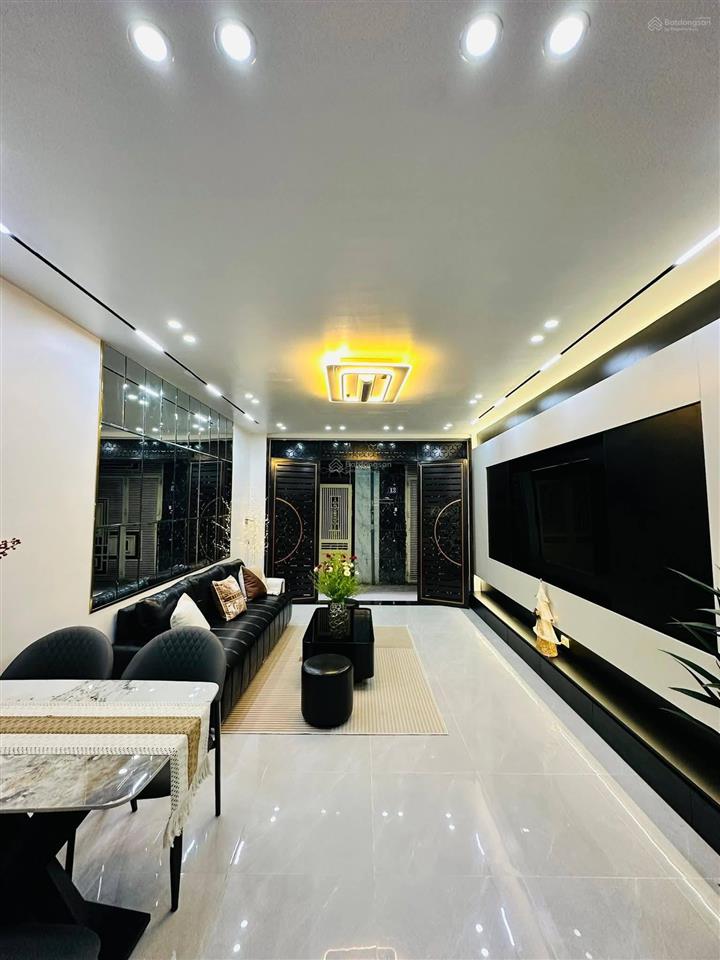 Bán nhà gần phố cự lộc, thanh xuân 35m, 4 tầng, mặt tiền 4m, giá 10.85 tỷ.