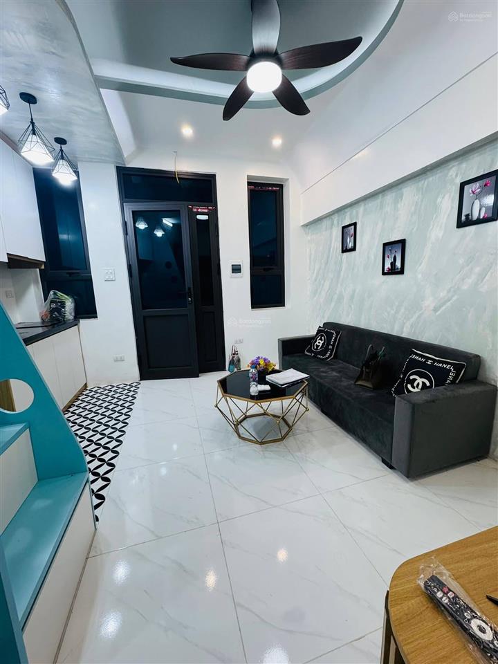 Bán nhà trần đại nghĩa, hai bà trưng 40m, giá 2.15 tỷ.
