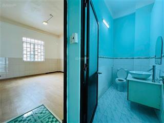 Nhà đối diện công viên lớn không gian sống hiếm tại quận 6