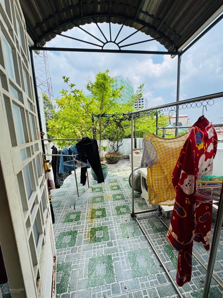 Mặt tiền lô góc 3 mặt thoáng cư xá ra đa quận 6