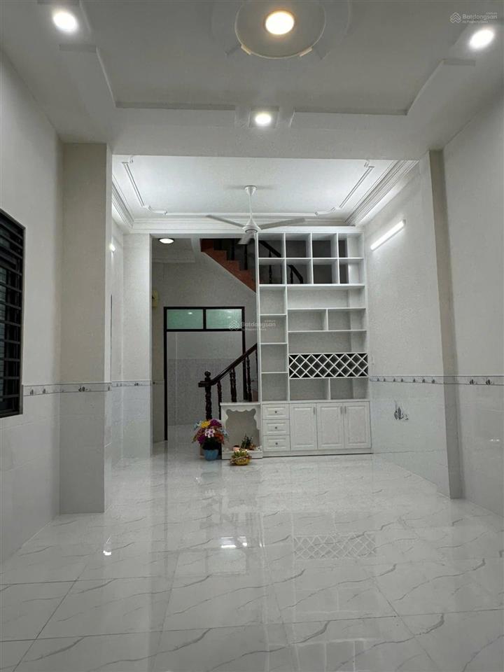 Quận 6. căn góc 3 mặt tiền dòng tiền 28 triệu/tháng ngay chợ cây gõ giáp chợ bình tây