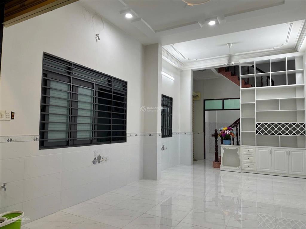 Quận 6. căn góc 3 mặt tiền dòng tiền 28 triệu/tháng ngay chợ cây gõ giáp chợ bình tây