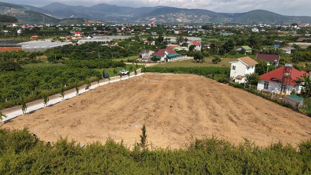 Bán đất đẹp view hồ từ liêm . đường ôtô rộng 8m