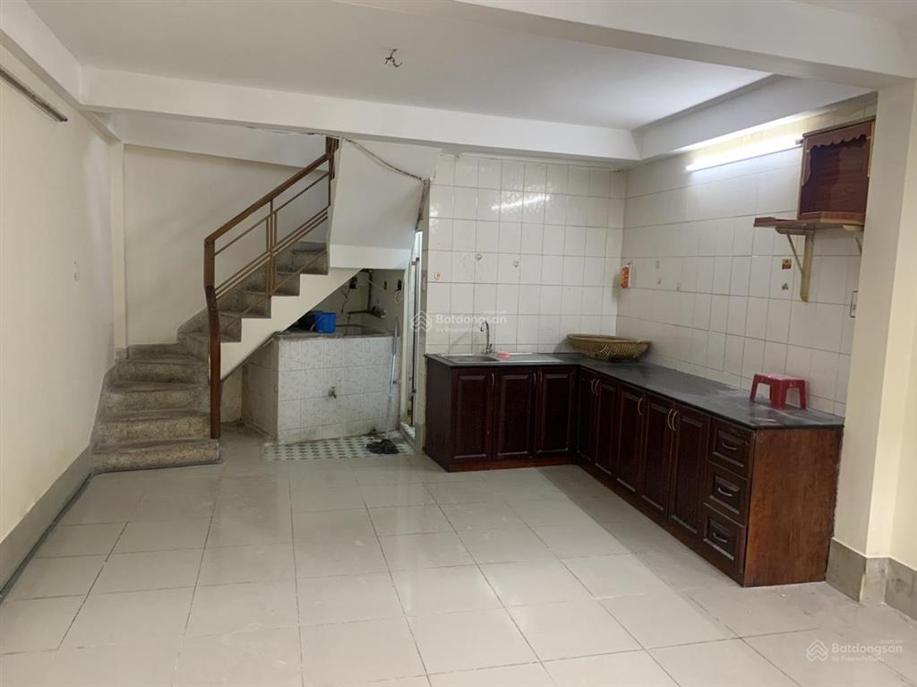 Cho thuê nguyên căn hẻm 6m số 253 hà tôn quyền sát 3/2  4 tầng  ngang 4m  13,5 tr