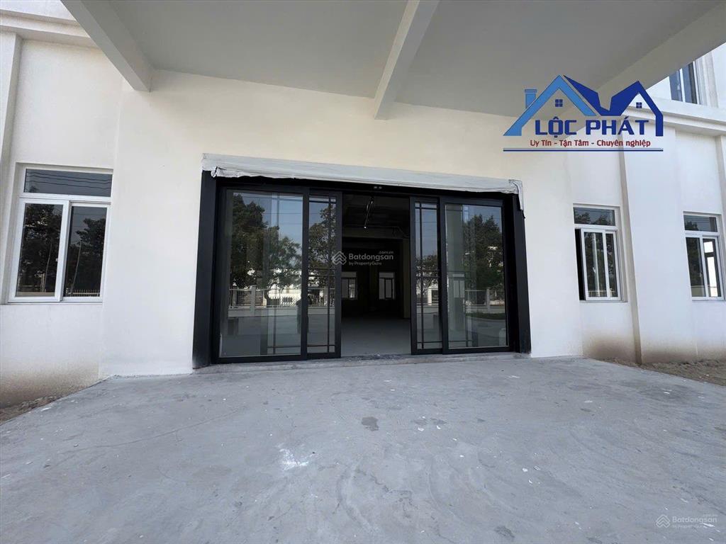 Cho thuê nhà xưởng kcn tân uyên bình dương 24.000 m2 + vp 1200m2