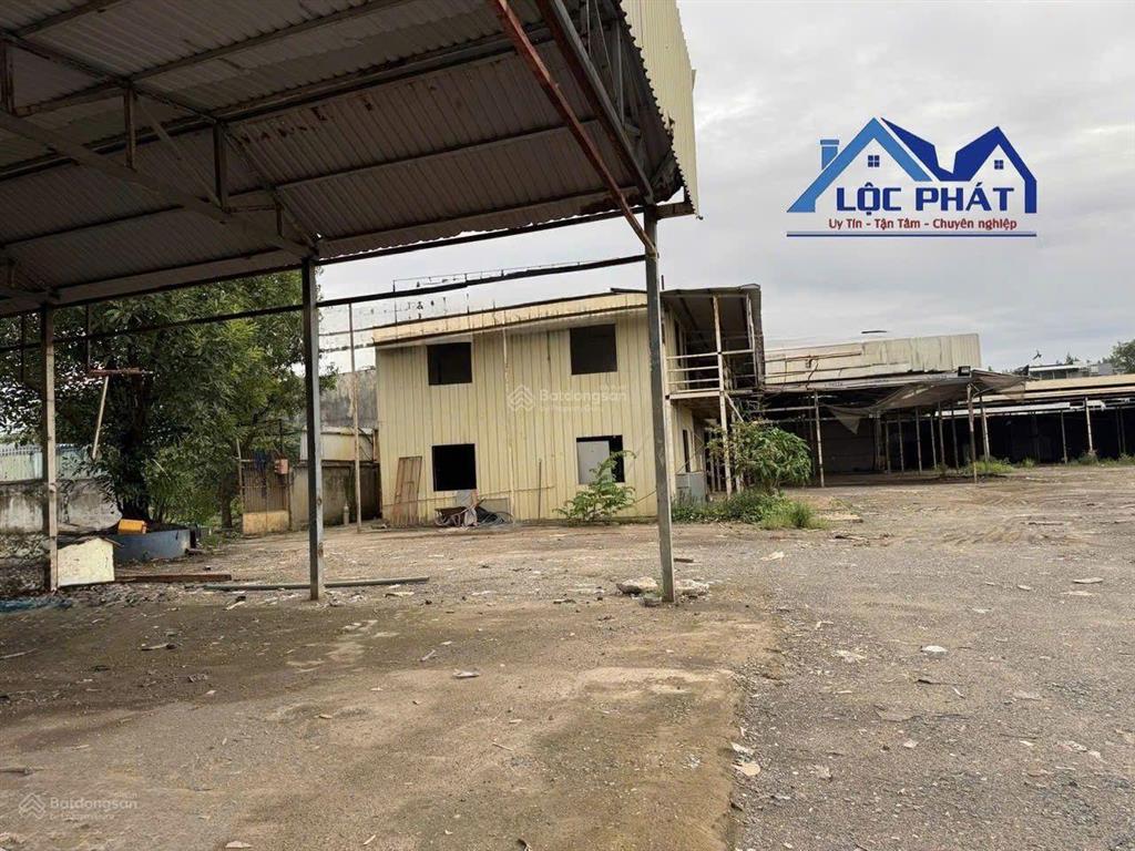 Cho thuê kho xưởng hoặc làm bãi xe long phước long thành đồng nai