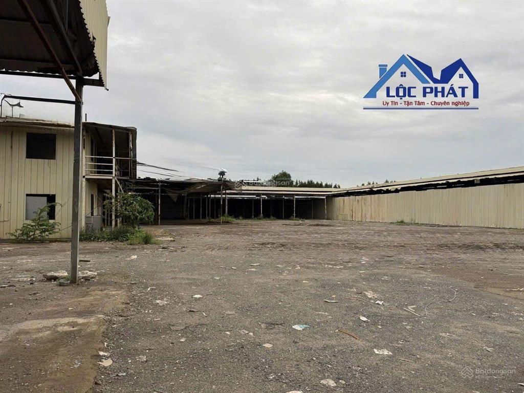 Cho thuê kho xưởng hoặc làm bãi xe long phước long thành đồng nai