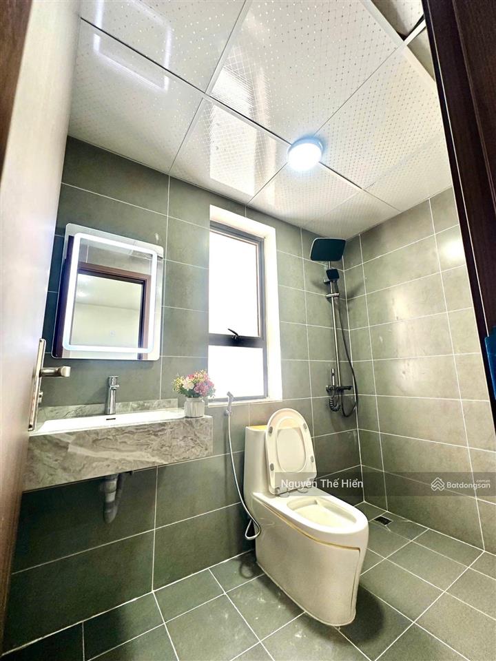Siêu siêu hiếm  bán căn hộ vp3 linh đàm  dt 72m2  3n 2vs  giá 5 tỷ thu về.