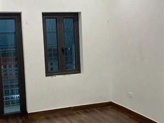 Cho thuê nhà ngõ Lê Thanh Nghị - Bạch Mai quận Hai Bà Trưng 35m x 3T giá 10 triệu