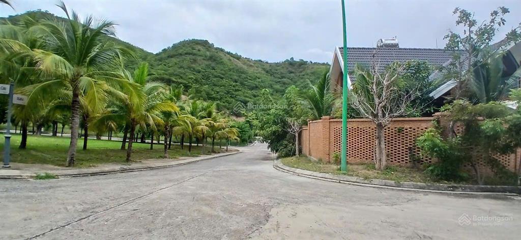 Giá tốt lô biệt thự giáng hương 280m an ninh, văn minh, yên tĩnh ở nha trang.