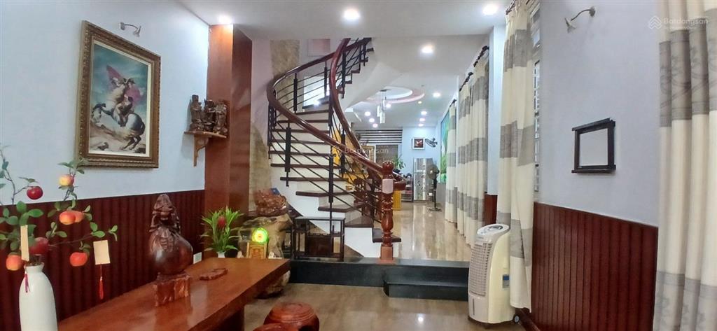 Bán nhà hẻm oto nguyễn thiện thuật cách biển nha trang 400m