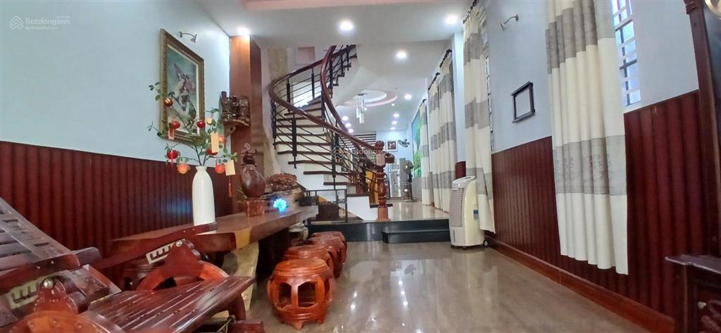 Bán nhà hẻm oto nguyễn thiện thuật cách biển nha trang 400m