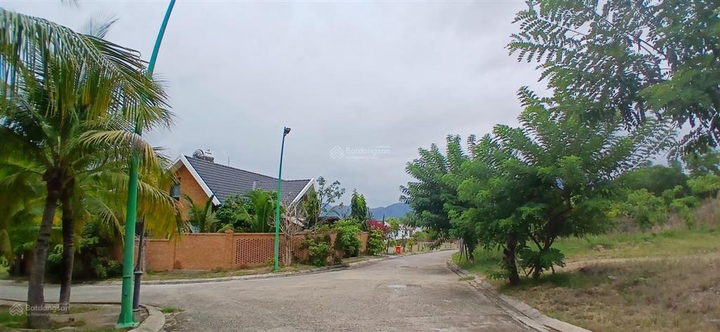 Cần bán 275m2 đất giáng hương villa chỉ 24tr/m nhiều cây xanh an ninh yên tĩnh nha trang