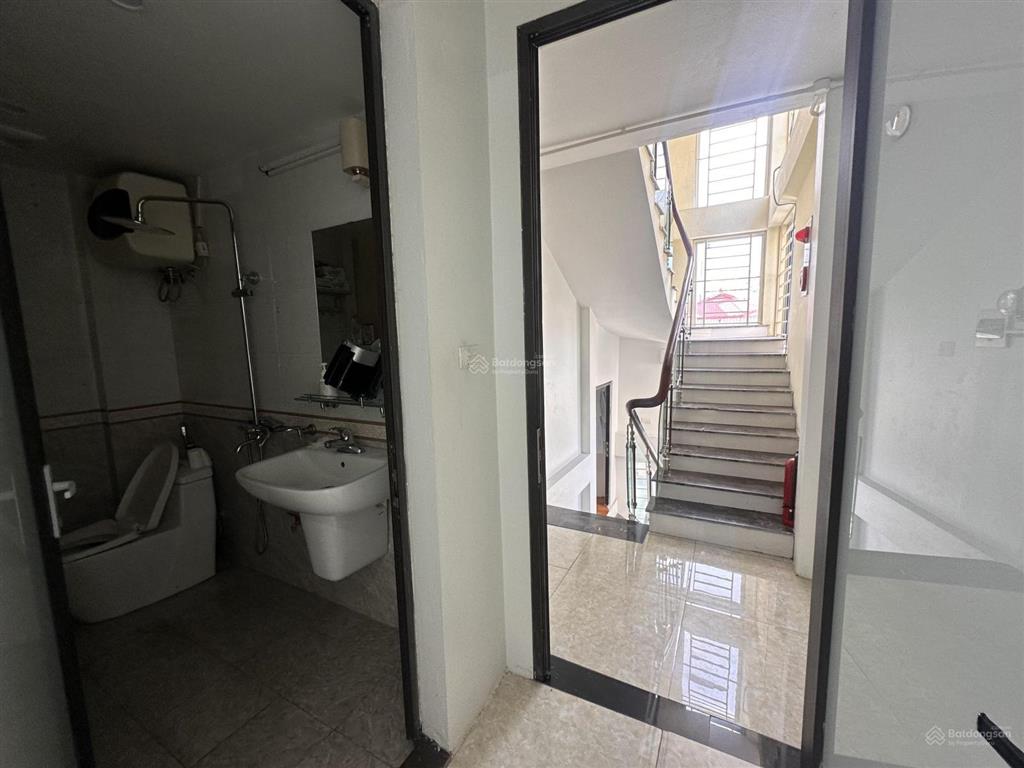 Tòa nhà mặt phố trường chinh 8 tầng thang máy vỉa hè thông sàn dt sử dụng lớn giá 41 tỷ